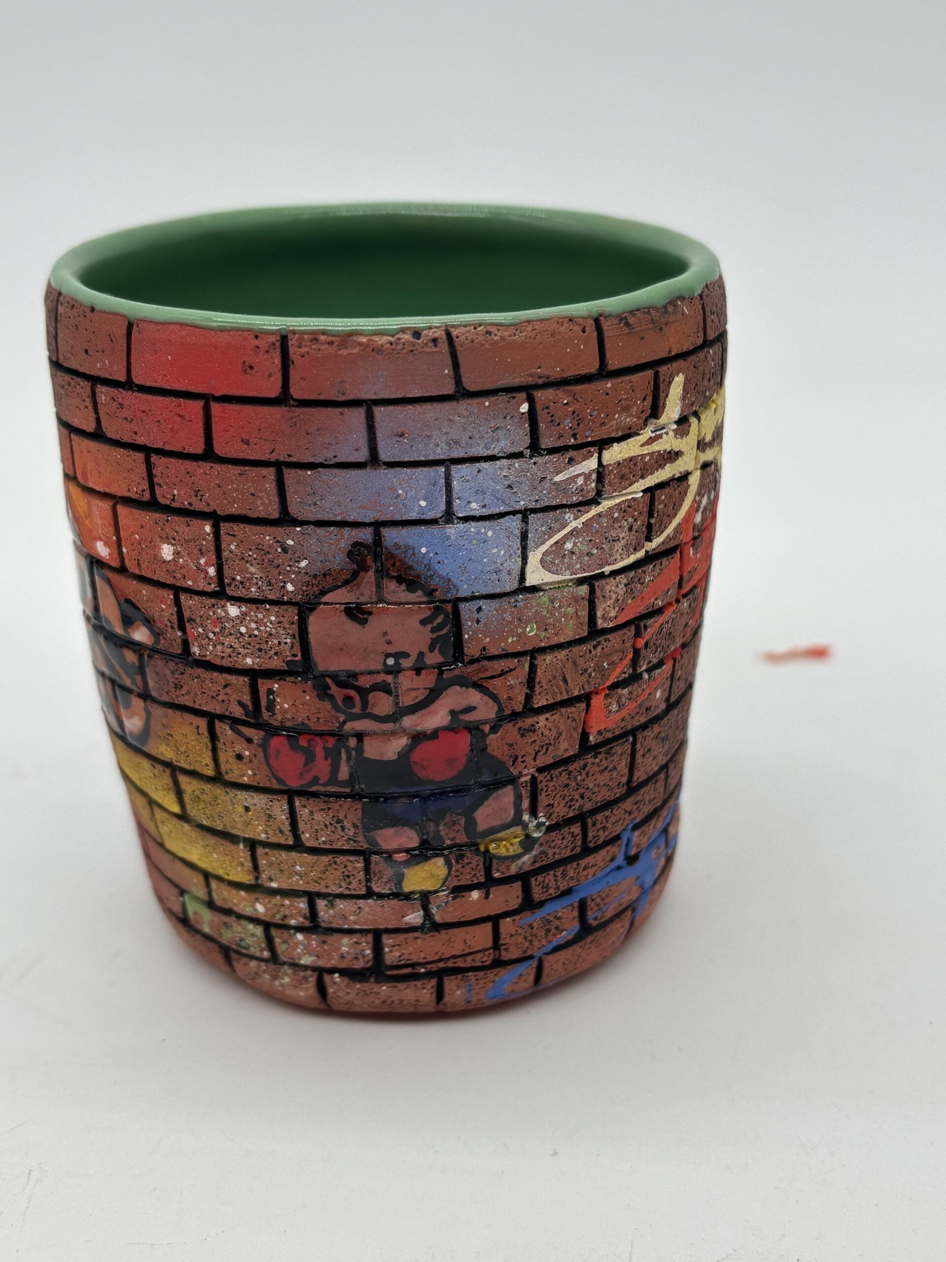 Brick Graffiti  Thumb cup